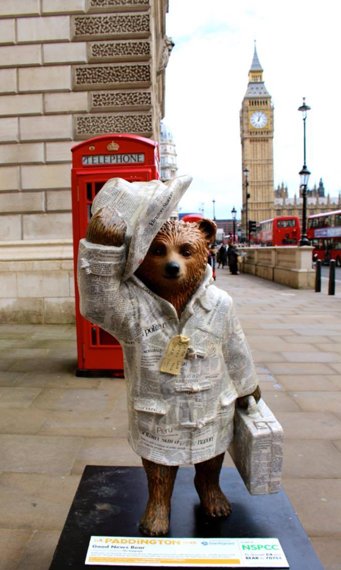 Londonの旅行で出会ったパディントンの像